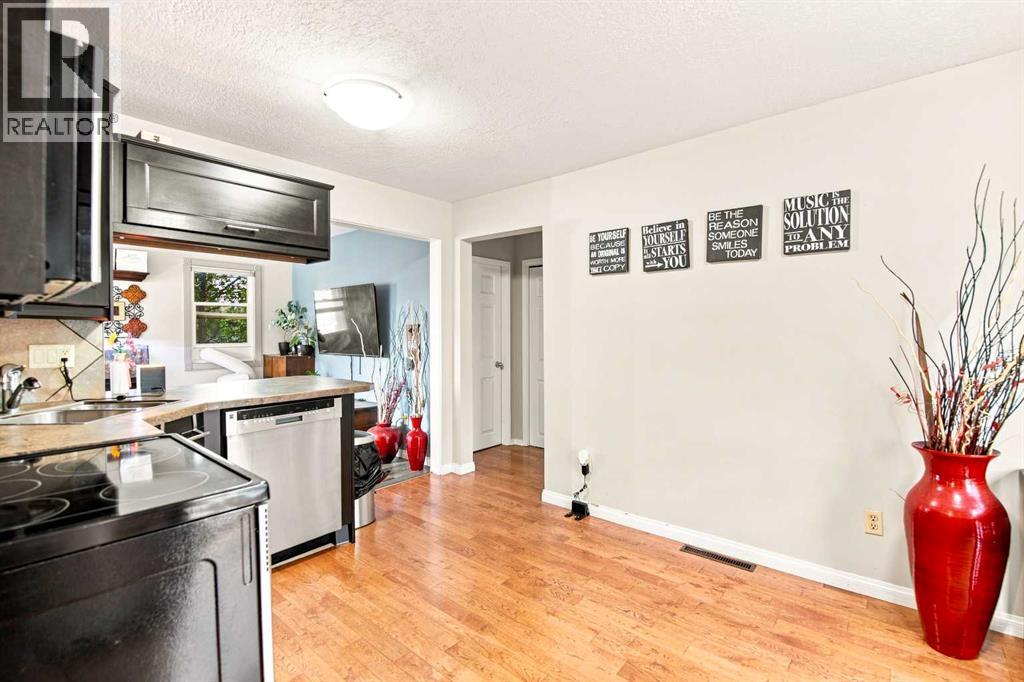 Listing photo – 5107 Broadway Avenue, Blackfalds