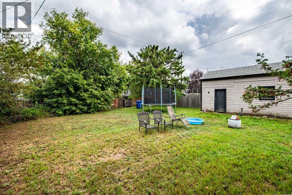 Listing photo – 5107 Broadway Avenue, Blackfalds