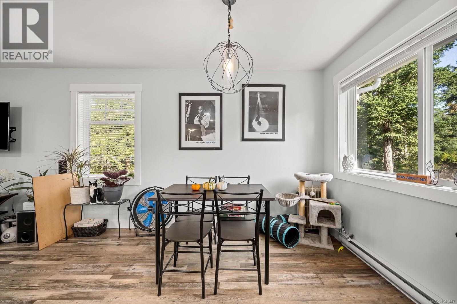 2377/2379 Barbara Rd - 76