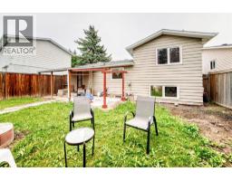983 Rundlecairn Way NE - photo 33