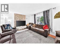 983 Rundlecairn Way NE - photo 3
