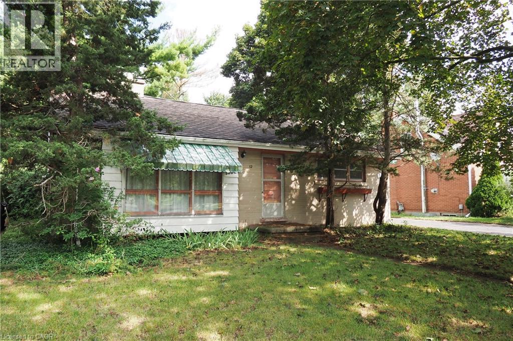 12 OAKWOOD Avenue, Kitchener — photo 3