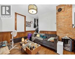614 23 Avenue SW - photo 14