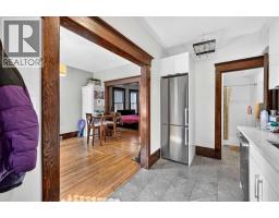 614 23 Avenue SW - photo 5