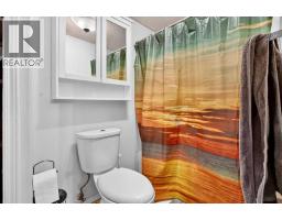 614 23 Avenue SW - photo 45