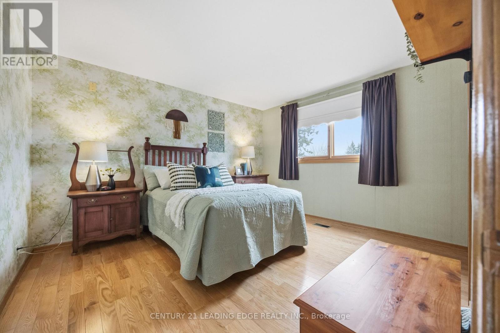 72 BEAVER RIDGE DRIVE - 34