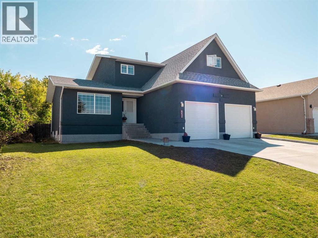 452 Pineridge Way - 2