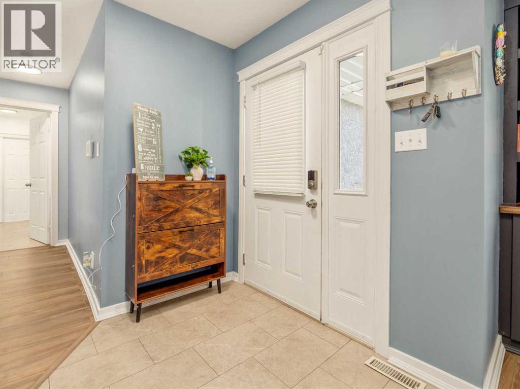 452 Pineridge Way - 4