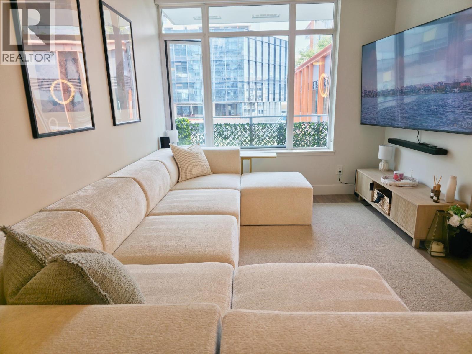 507 258 NELSON'S COURT, New Westminster — photo 2