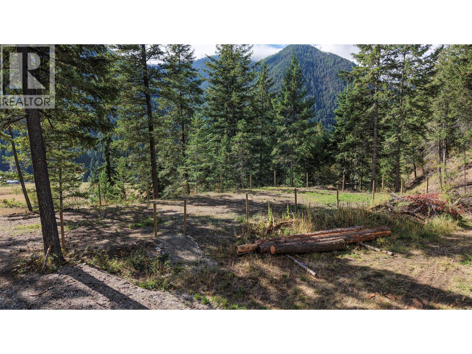  1021 Creighton Valley Road, Lumby