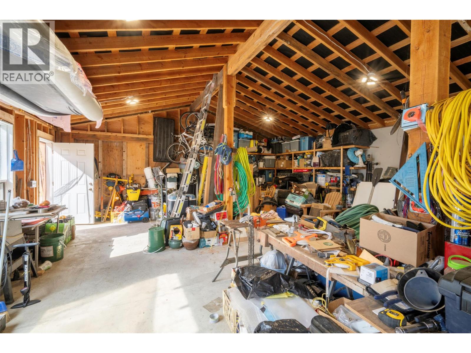  1021 Creighton Valley Road, Lumby