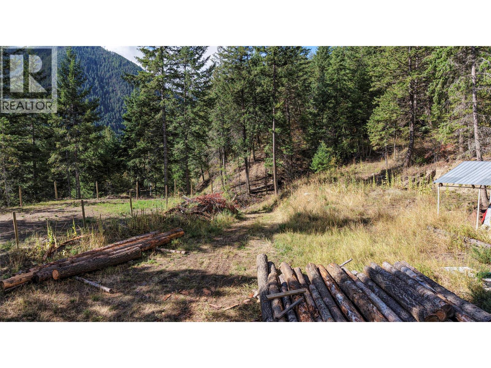  1021 Creighton Valley Road, Lumby