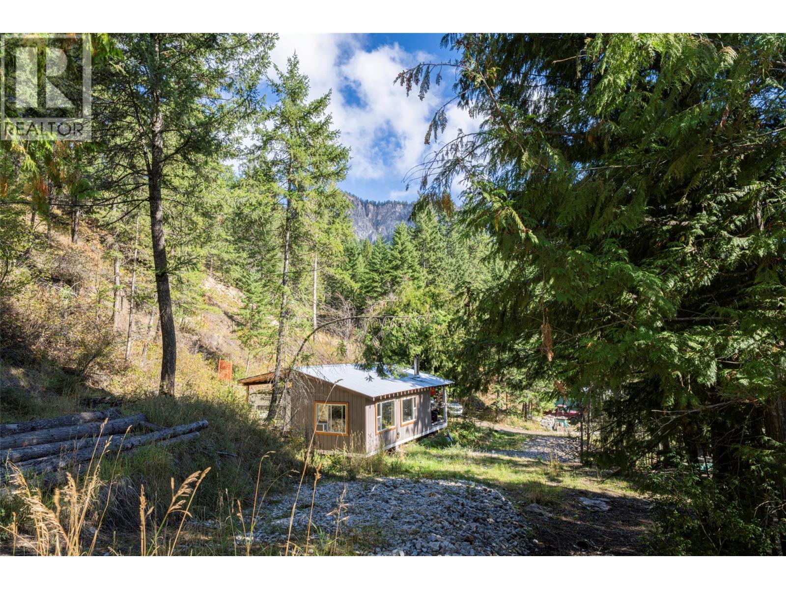  1021 Creighton Valley Road, Lumby