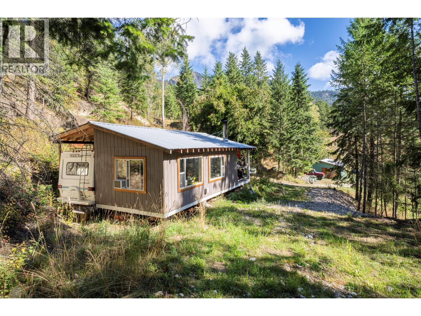  1021 Creighton Valley Road, Lumby