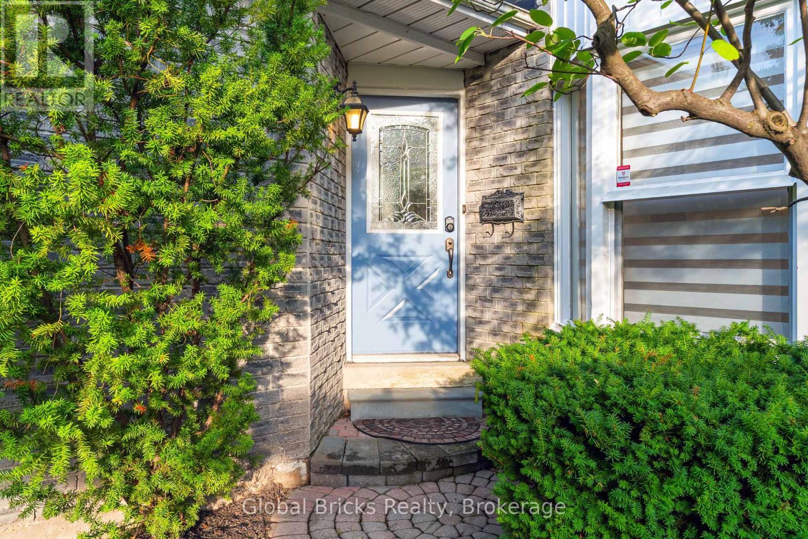 6190 Saltmarsh Court, Mississauga, ON photo 3