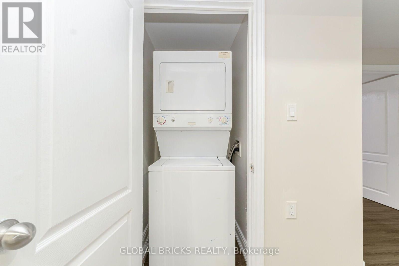 6190 Saltmarsh Court, Mississauga, ON photo 37