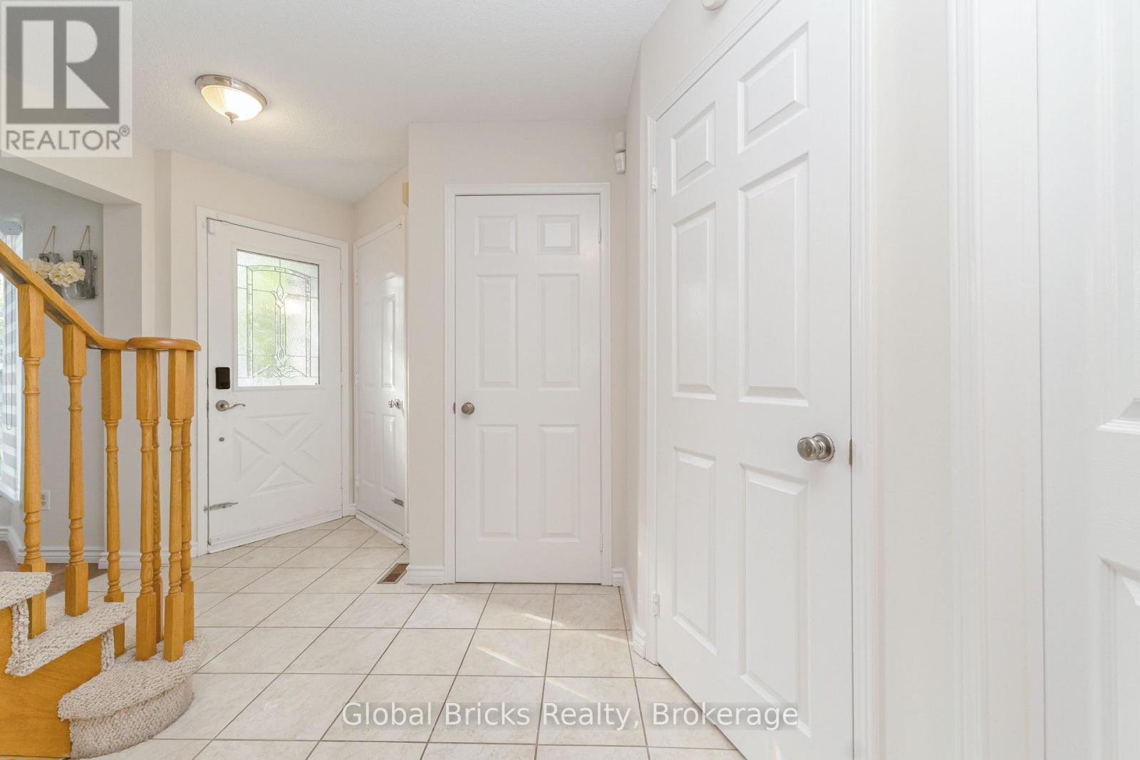 6190 Saltmarsh Court, Mississauga, ON photo 4