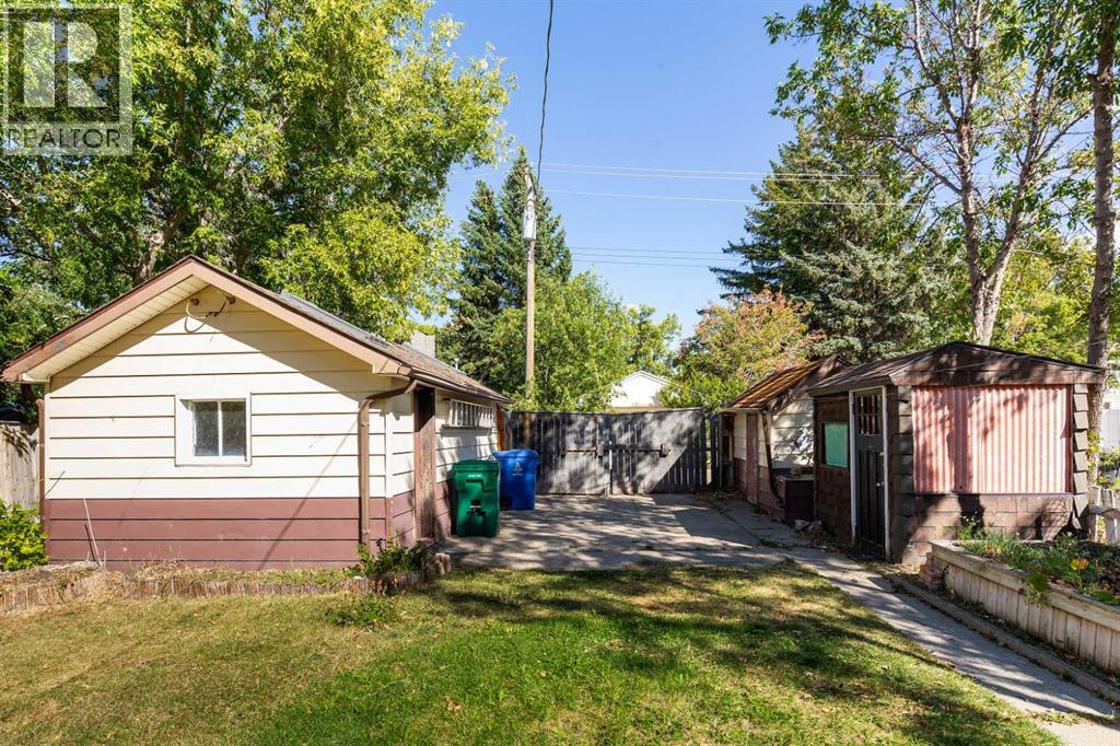 619 12 Street N - 25