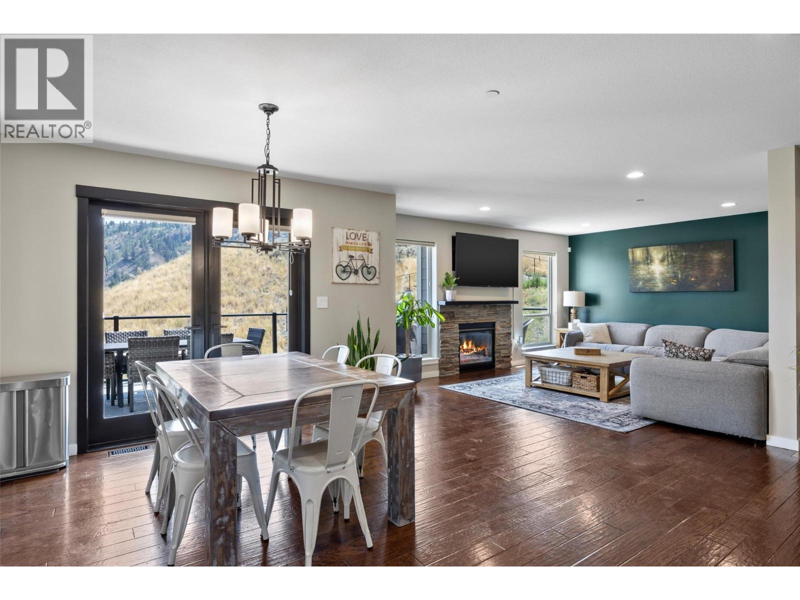 8763 BADGER Drive - 8