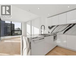 1004 135 E 13th Street, North Vancouver, BC V7L0J8 Photo 10