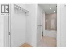 1004 135 E 13th Street, North Vancouver, BC V7L0J8 Photo 8