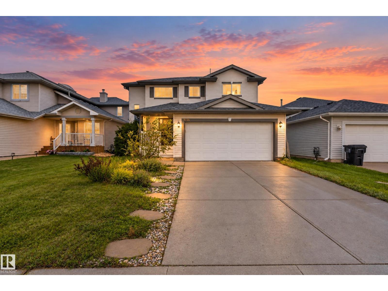 9826 180 AV NW - 35