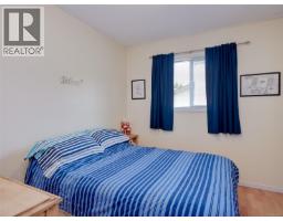 3960 Arlene Pl, Saanich, BC V8Z6H9 Photo 17