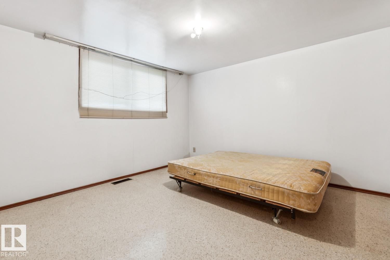 12721/12723 91 ST NW - 32