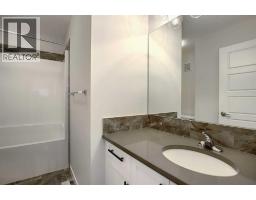 406 River Avenue, Cochrane, AB T4C3B8 Photo 38