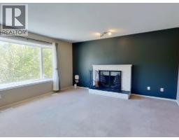 Kitchen - 121 Lindsay Street, Quesnel, BC V2J3E4 Photo 6