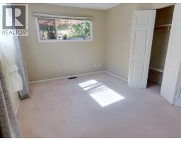Living room - 121 Lindsay Street, Quesnel, BC V2J3E4 Photo 8