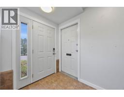 1967 Harrison Way, Kamloops, BC V1S1M8 Photo 15