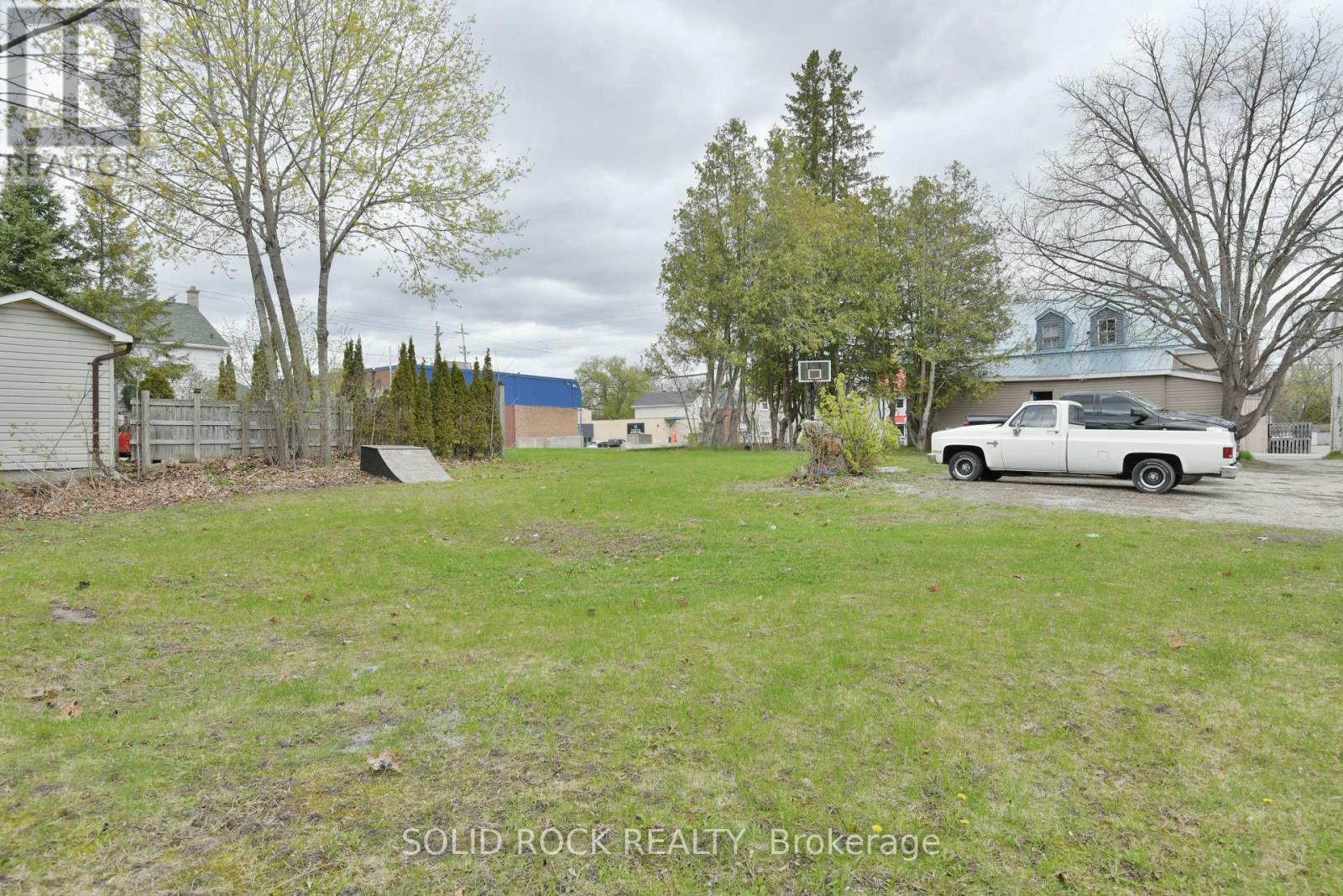 5 Bed, 6 Bath Multi-Family for Sale in Perth – 28 WILSON STREET W, Perth – MLS# X13777152 - Image 35