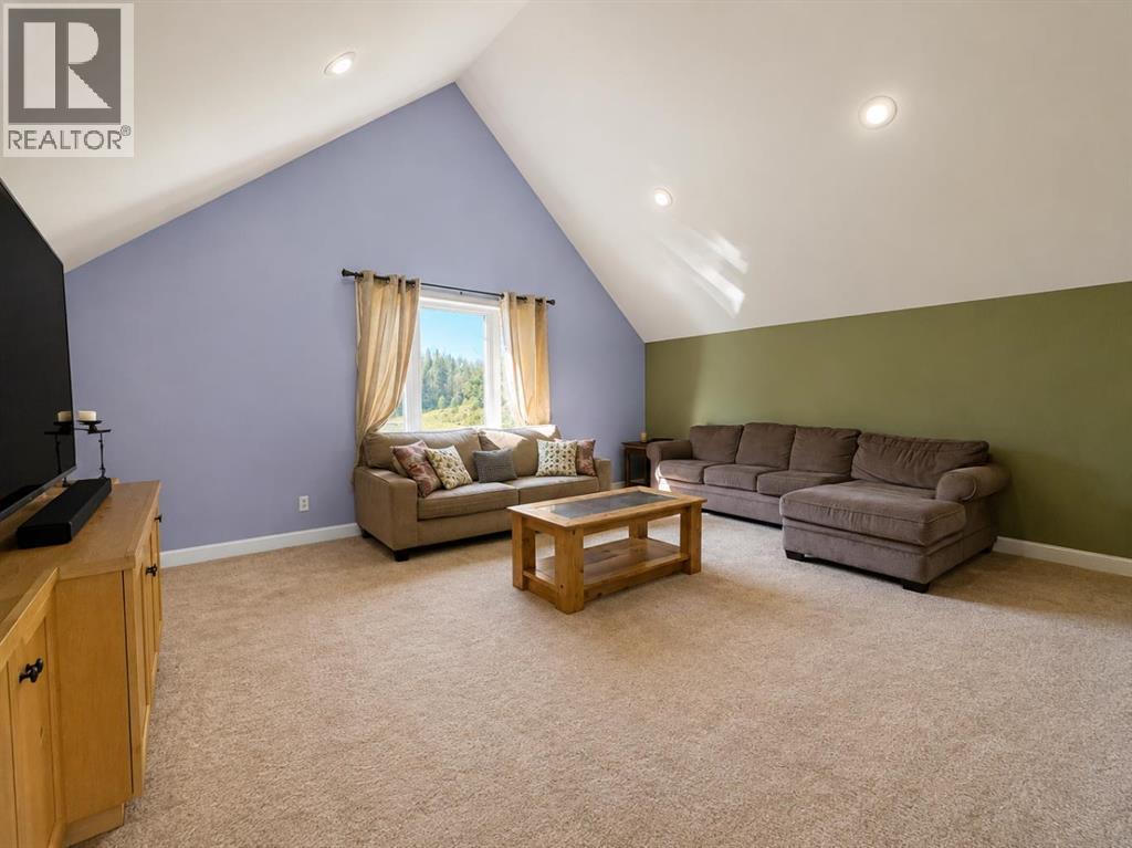 Upper Level Loft