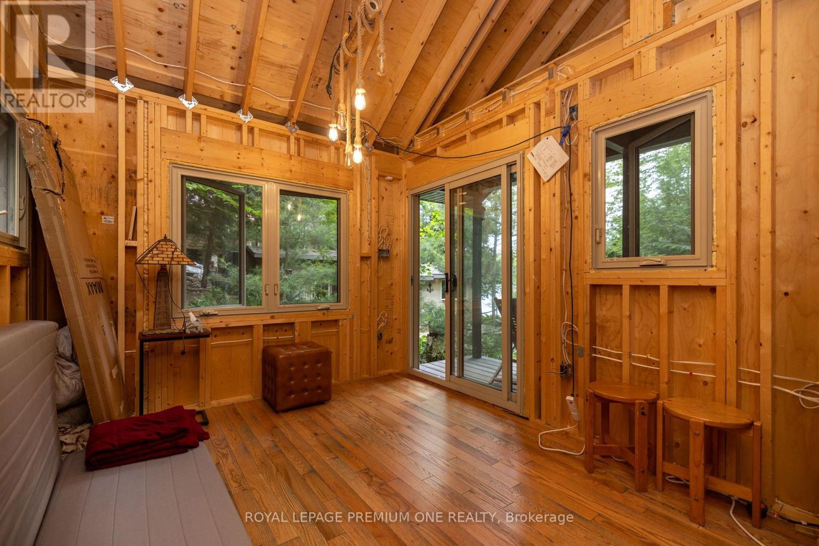 219 CRANE LAKE WATER - 34