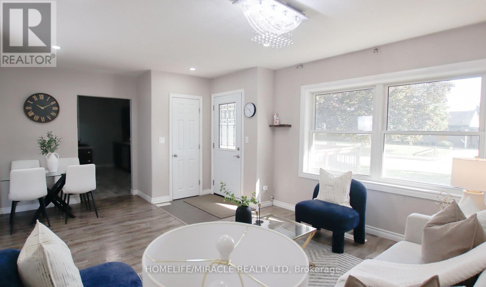 18 CLEARVIEW DRIVE, Cambridge — photo 8
