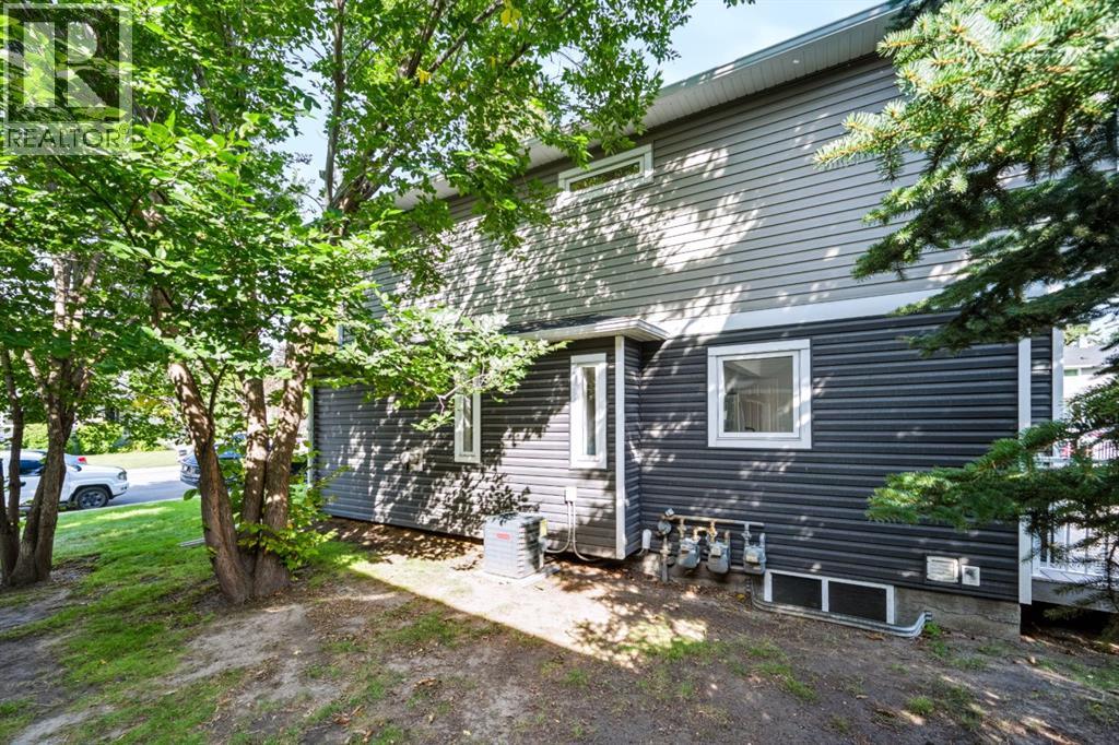 155 Regal Park NE - 27