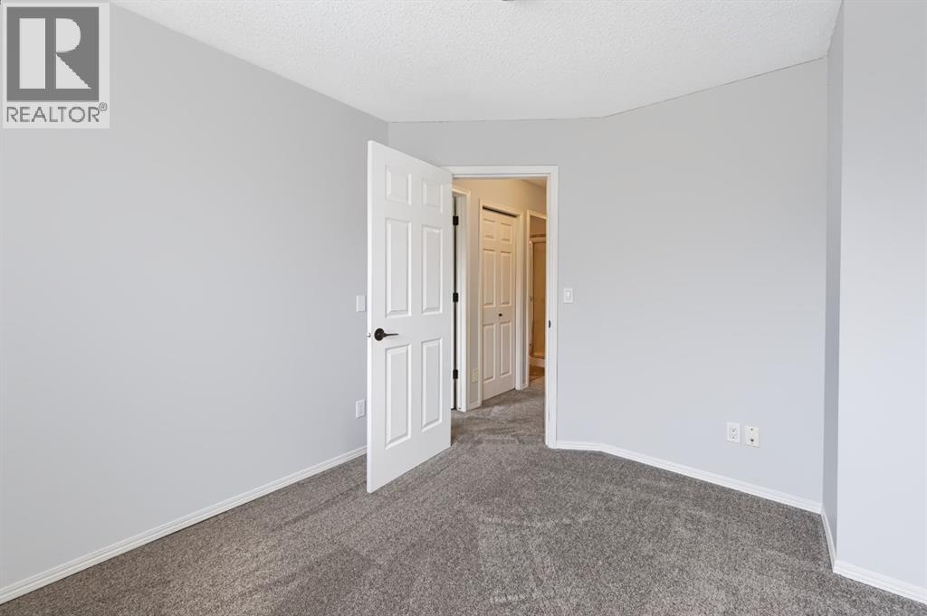 155 Regal Park NE - 20