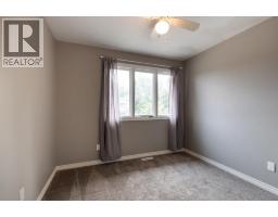 4 Greenwood Court Sw, Medicine Hat, AB T1A7X7 Photo 33