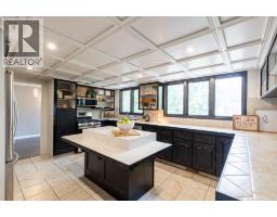 4pc Bathroom - 4 Greenwood Court Sw, Medicine Hat, AB T1A7X7 Photo 13