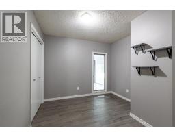 4 Greenwood Court Sw, Medicine Hat, AB T1A7X7 Photo 24