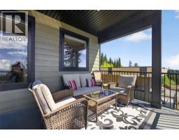 Full bathroom - 9823 Cathedral Drive, Silver Star, BC V1B0S1 Photo 15