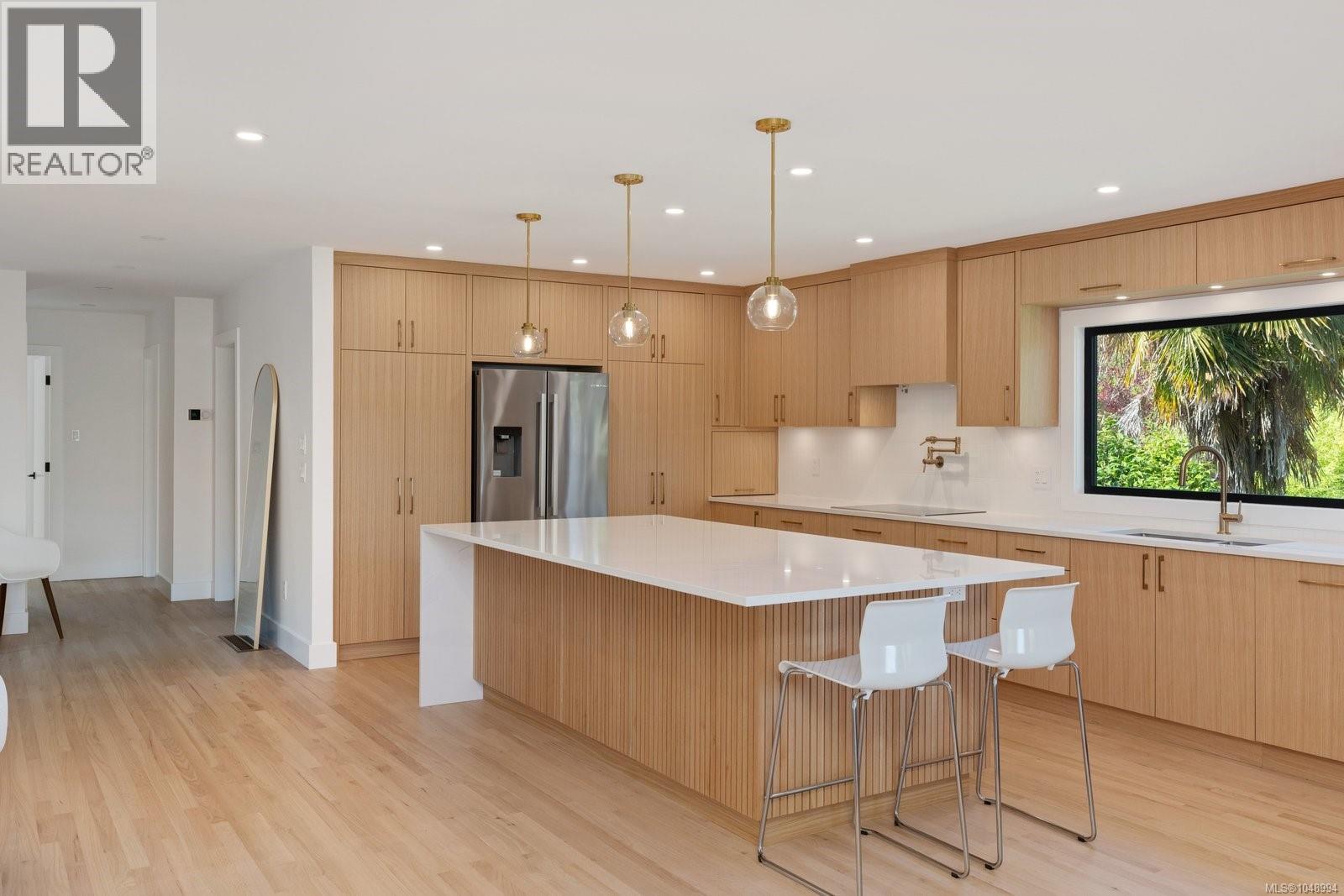  1601 Mileva Lane, Saanich