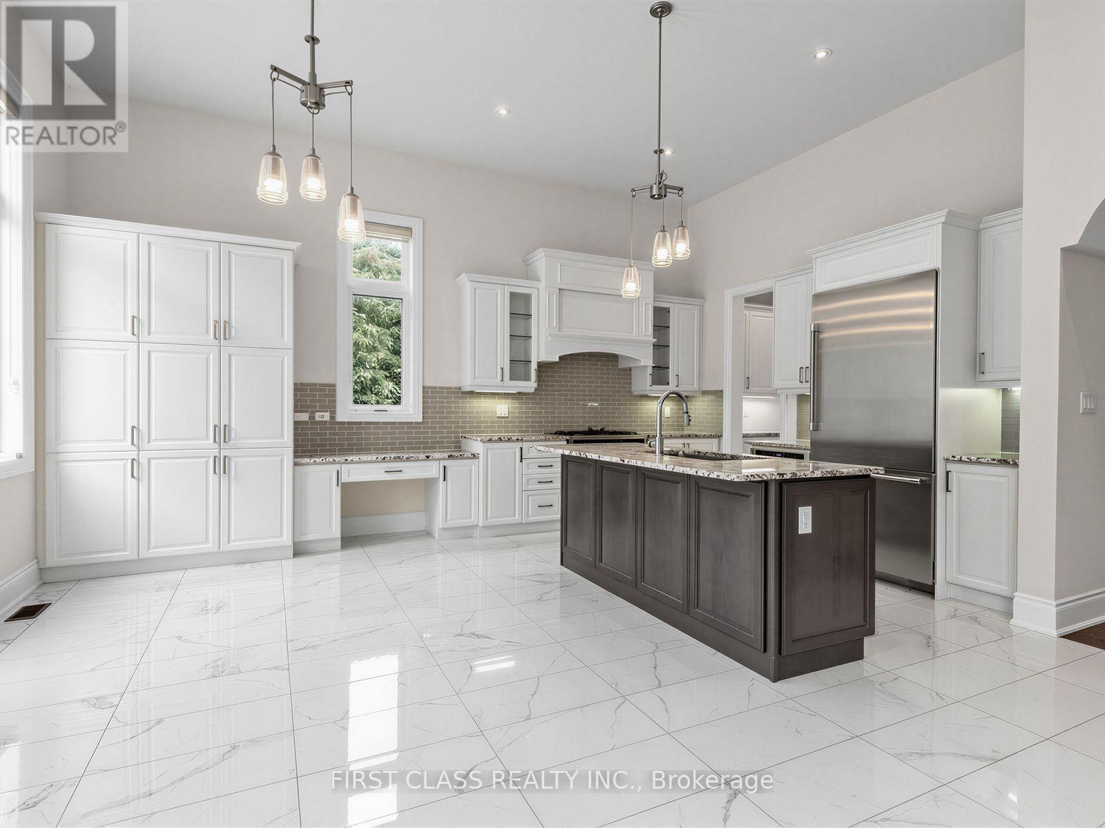 16 MACDONALD COURT - 19