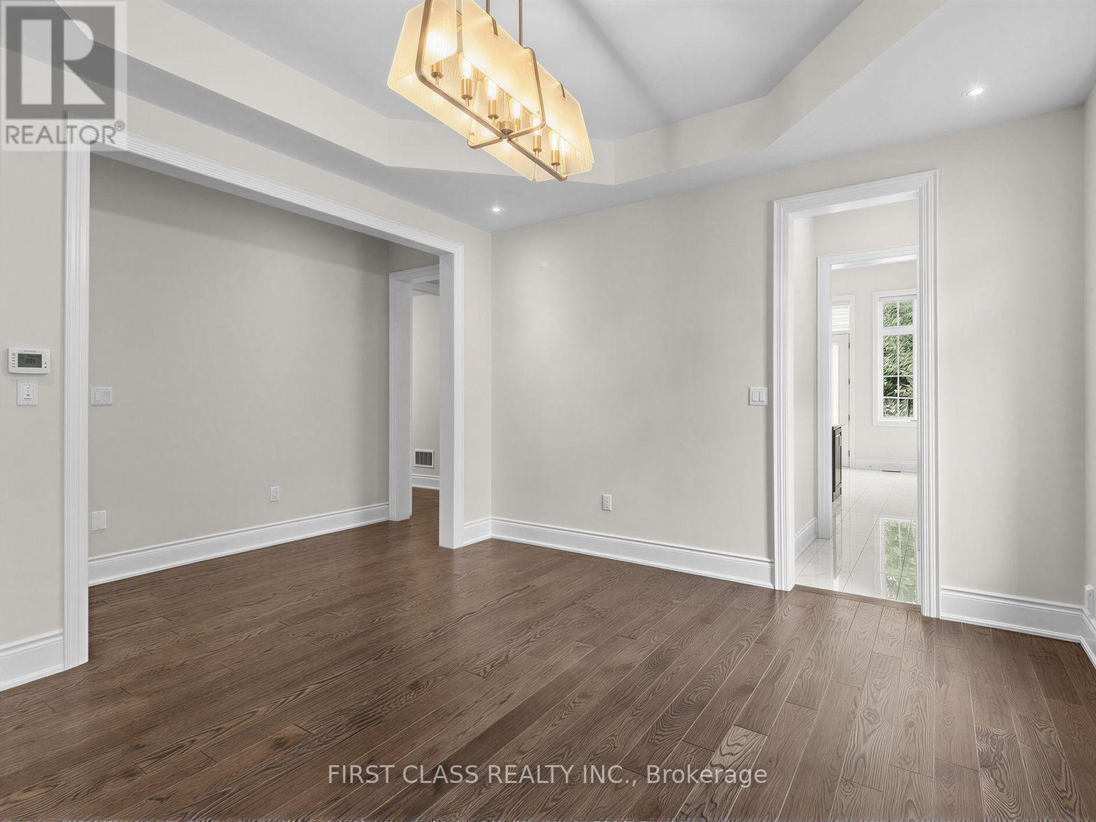 16 MACDONALD COURT - 11
