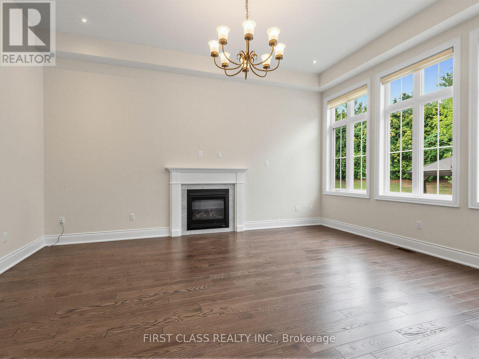 16 MACDONALD COURT - 20