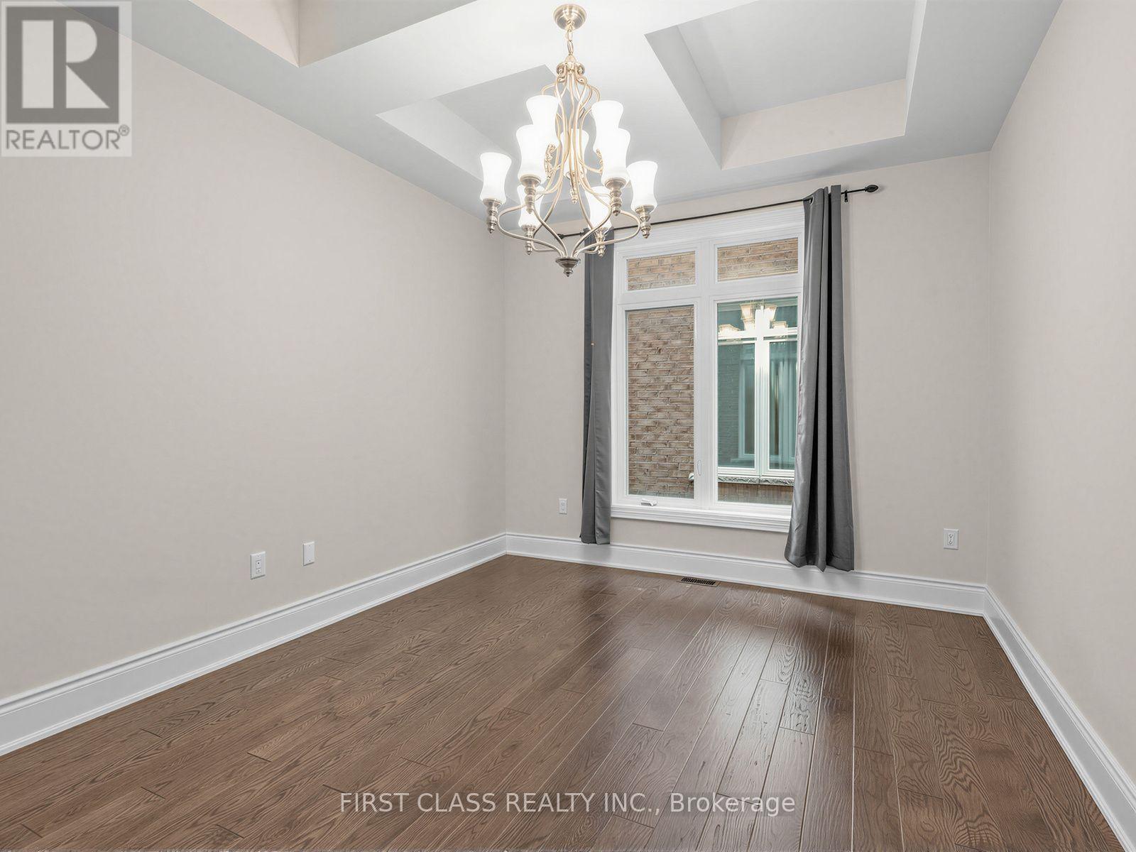16 MACDONALD COURT - 23