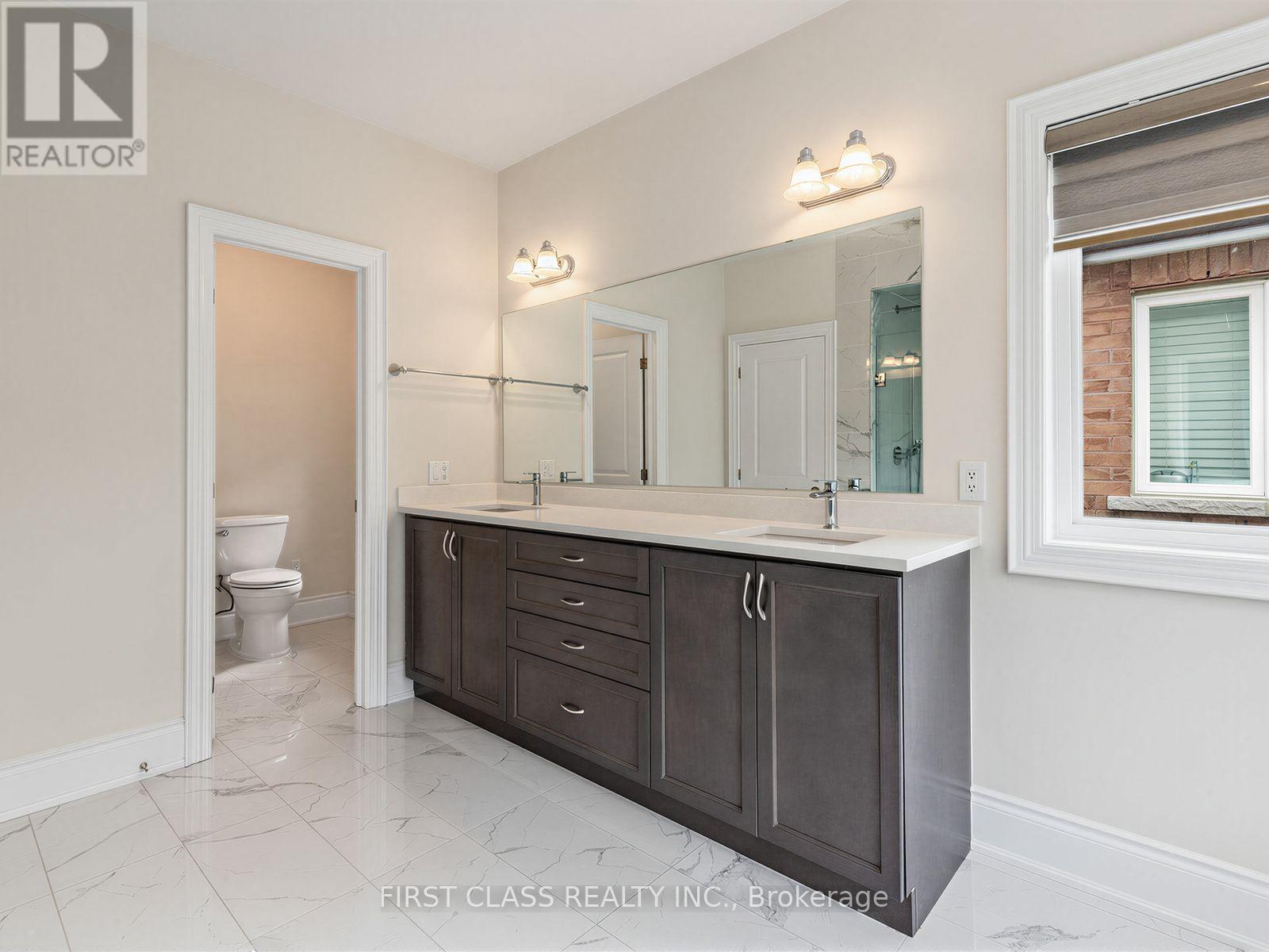 16 MACDONALD COURT - 33