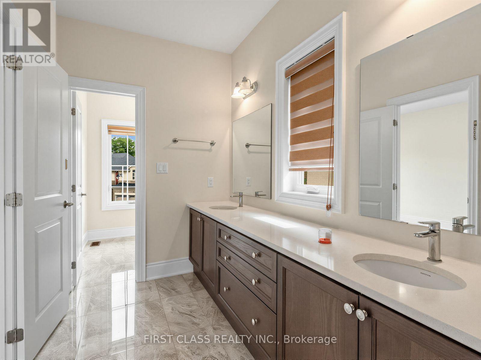 16 MACDONALD COURT - Image 35