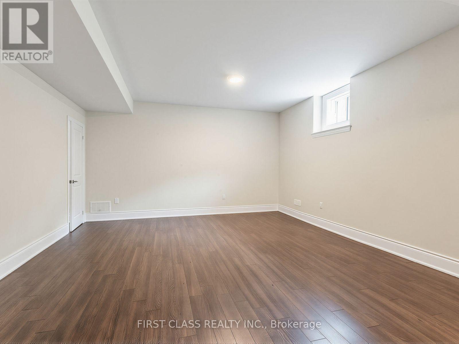 16 MACDONALD COURT - Image 41